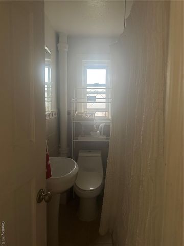 21 Drake Avenue, New Rochelle, NY 10805