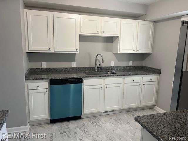 13 Mile Road, Saint Clair Shores, MI 48082