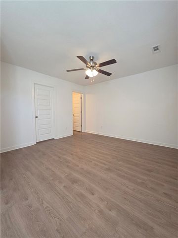 603 W Christopher Drive A, Siloam Springs, AR 72761