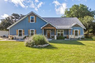 124 Creekwood, Bandera, TX 78003