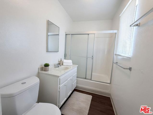 1137 W 36th Place 9, Los Angeles, CA 90007