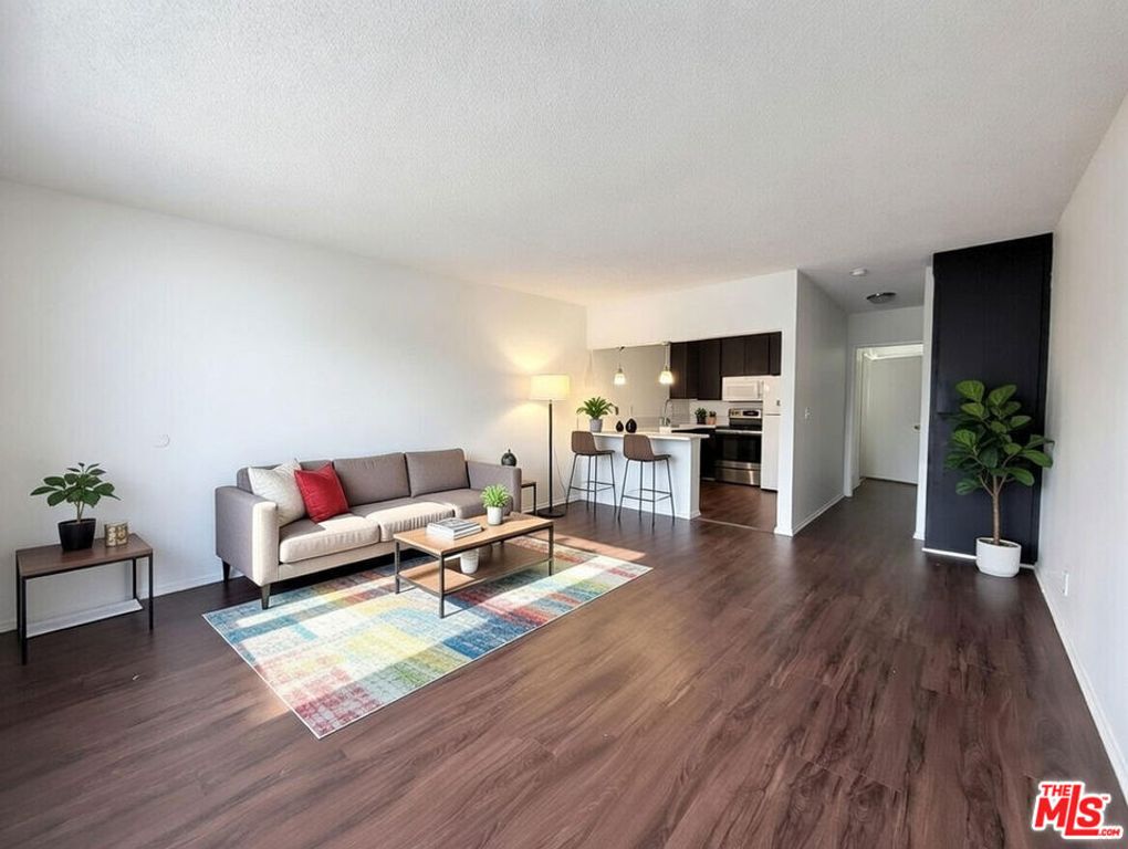 1137 W 36th Place 9, Los Angeles, CA 90007