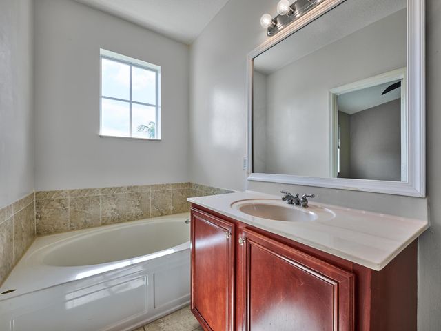 105 E Pigeon Plum Drive 103, Jupiter, FL 33458