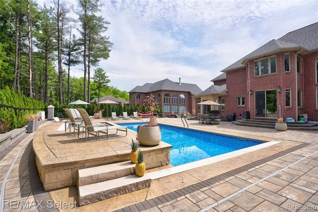 3334 Creekview Drive, Davison, MI 48423