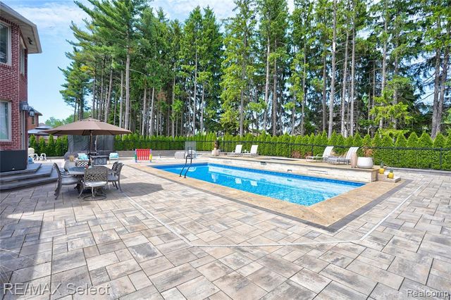 3334 Creekview Drive, Davison, MI 48423