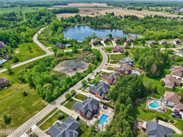 3334 Creekview Drive, Davison, MI 48423
