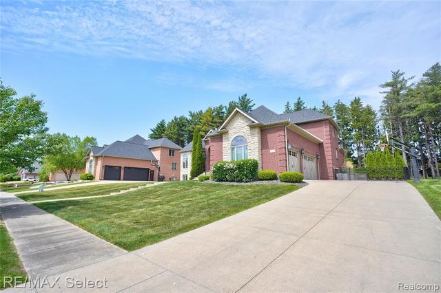 3334 Creekview Drive, Davison, MI 48423