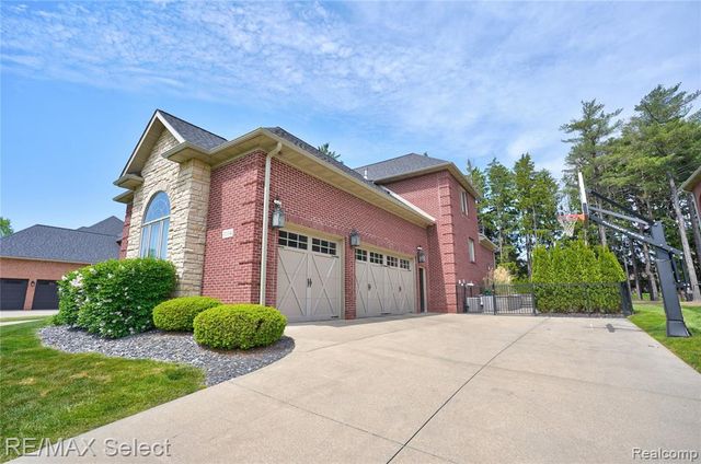 3334 Creekview Drive, Davison, MI 48423