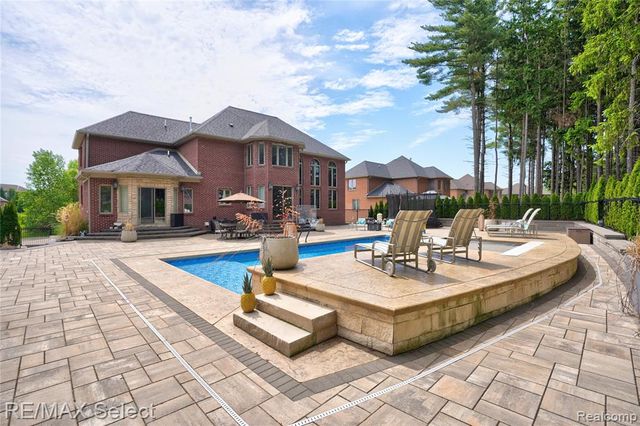 3334 Creekview Drive, Davison, MI 48423