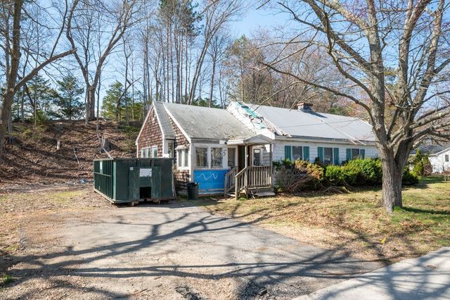 5 Murphy Ave A, Newburyport, MA 01950