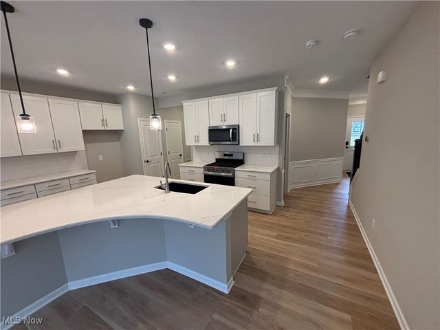 28163 Zinfandel Court, Westlake, OH 44145