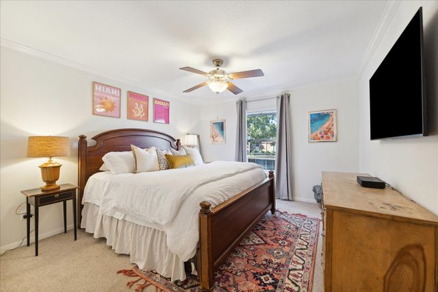8956 Chatsworth Drive 8956, Houston, TX 77024