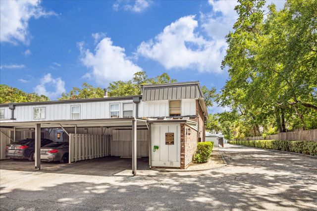 8956 Chatsworth Drive 8956, Houston, TX 77024