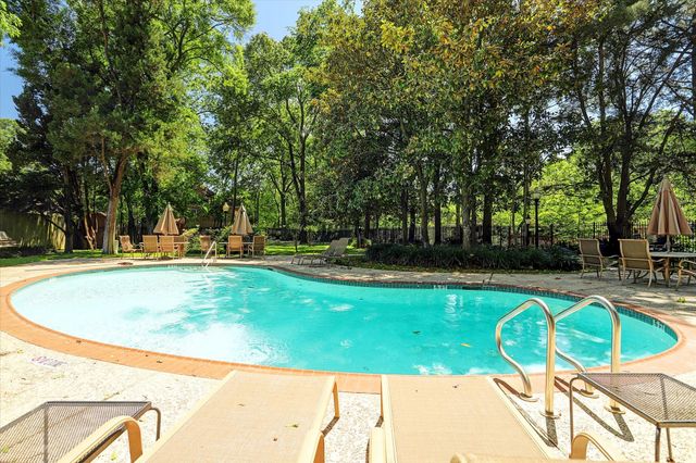 8956 Chatsworth Drive 8956, Houston, TX 77024