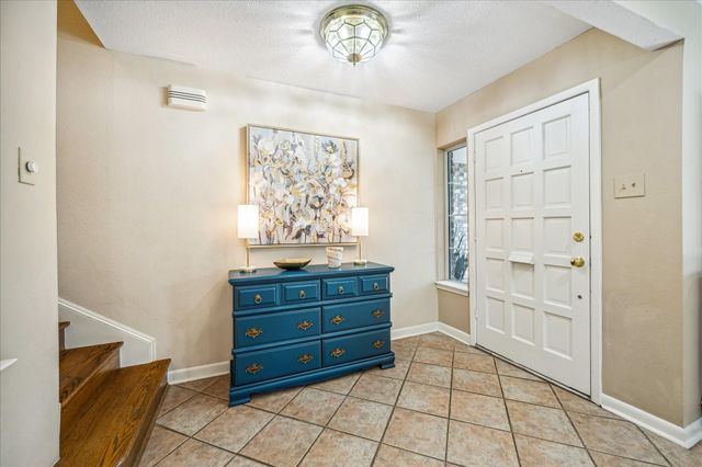 8956 Chatsworth Drive 8956, Houston, TX 77024