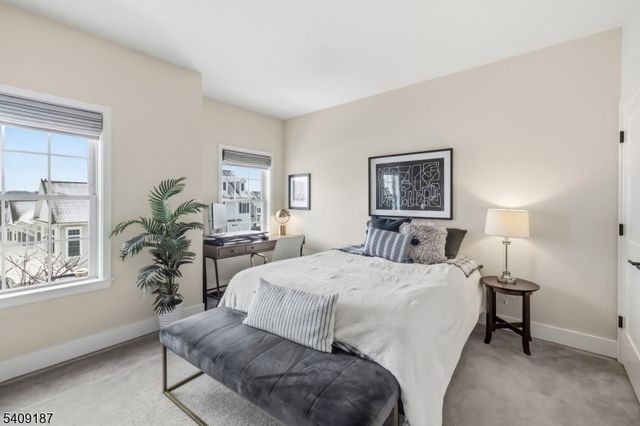 34 Aspen Dr, Cedar Grove Twp., NJ 07009