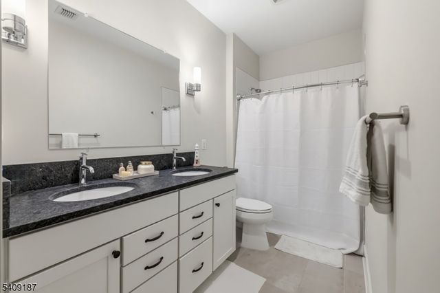 34 Aspen Dr, Cedar Grove Twp., NJ 07009