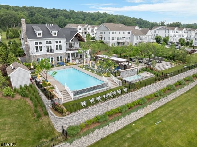 34 Aspen Dr, Cedar Grove Twp., NJ 07009