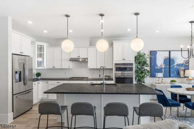 34 Aspen Dr, Cedar Grove Twp., NJ 07009