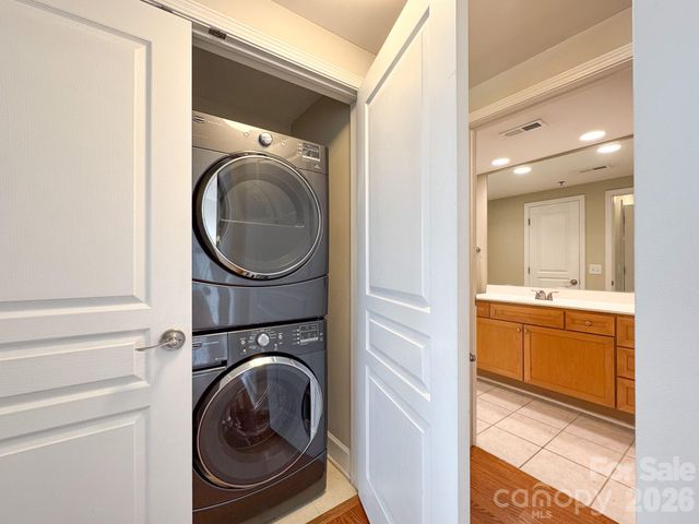 1315 East Boulevard 814, Charlotte, NC 28203