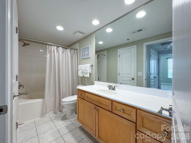1315 East Boulevard 814, Charlotte, NC 28203