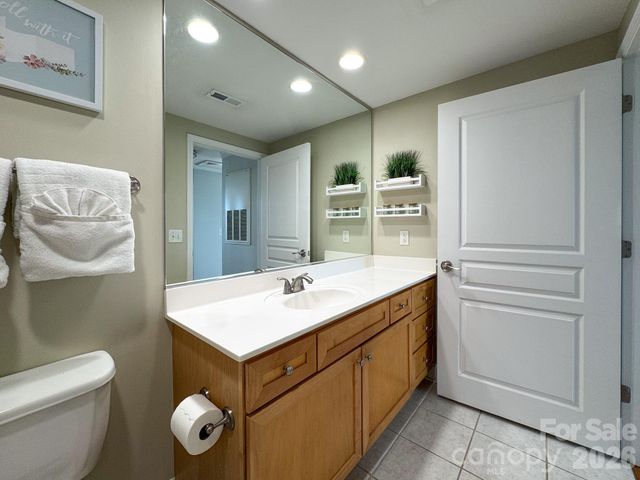 1315 East Boulevard 814, Charlotte, NC 28203