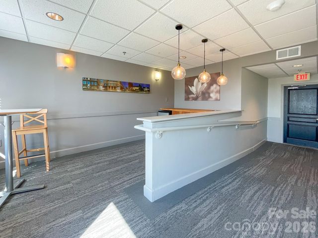 1315 East Boulevard 814, Charlotte, NC 28203