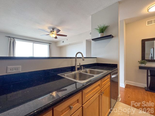 1315 East Boulevard 814, Charlotte, NC 28203