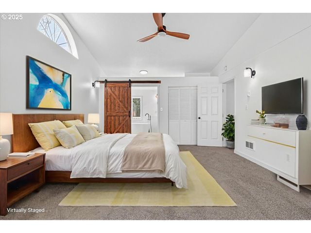 424 S 9TH St, St Helens, OR 97051