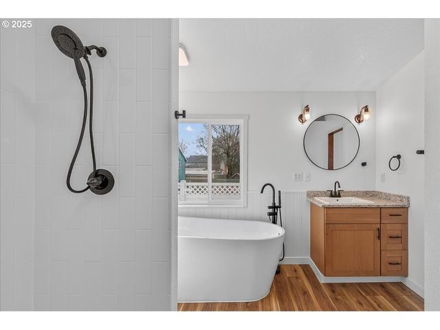 424 S 9TH St, St Helens, OR 97051