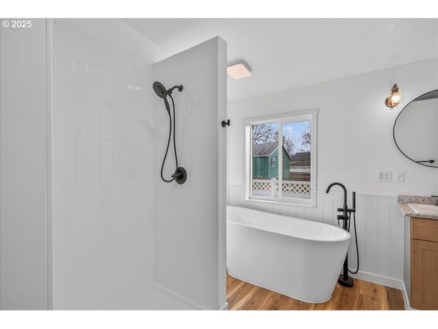 424 S 9TH St, St Helens, OR 97051