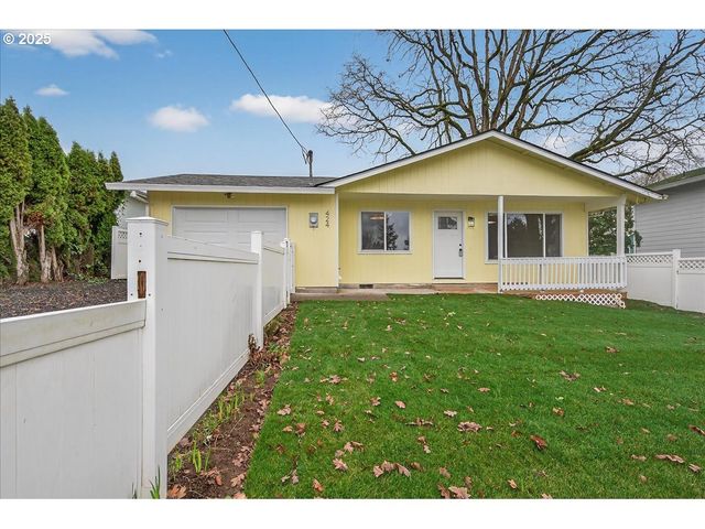 424 S 9TH St, St Helens, OR 97051