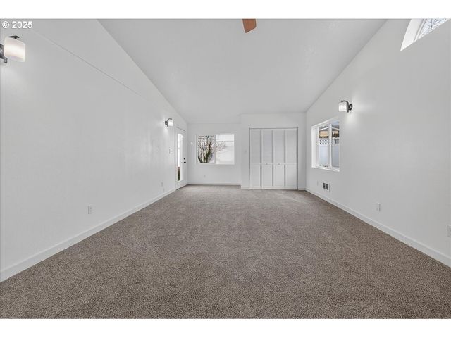 424 S 9TH St, St Helens, OR 97051