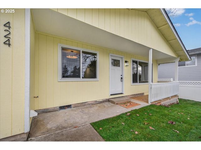 424 S 9TH St, St Helens, OR 97051