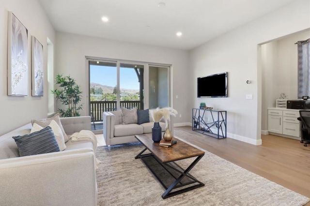 1626 California Circle, Milpitas, CA 95035