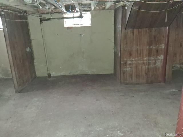 15530 Winthrop Street, Detroit, MI 48227