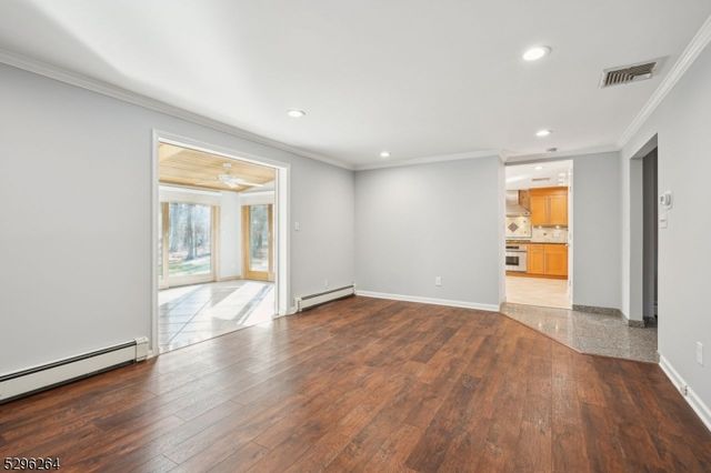 7 Mansfield Ct, Livingston Twp., NJ 07039