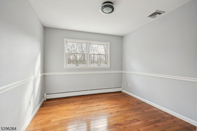 7 Mansfield Ct, Livingston Twp., NJ 07039