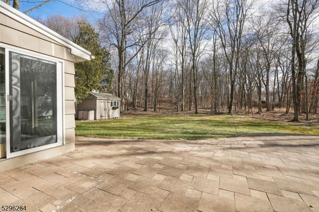 7 Mansfield Ct, Livingston Twp., NJ 07039