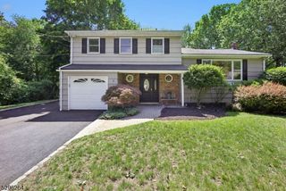 7 Mansfield Ct, Livingston Twp., NJ 07039