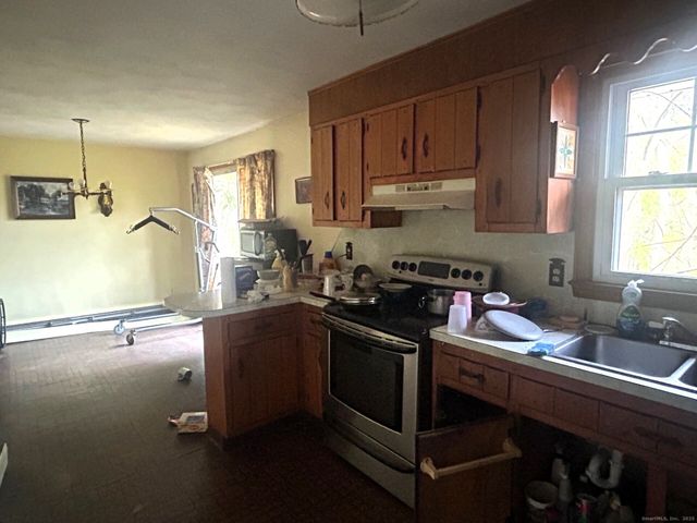 661 Allen Avenue, Meriden, CT 06451