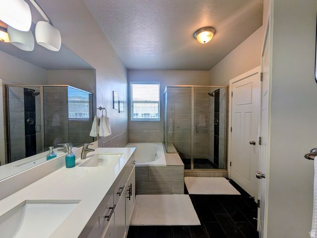 28 E YELLOW CLIFF DR, Draper, UT 84020