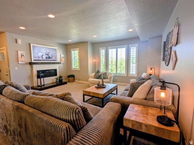 28 E YELLOW CLIFF DR, Draper, UT 84020