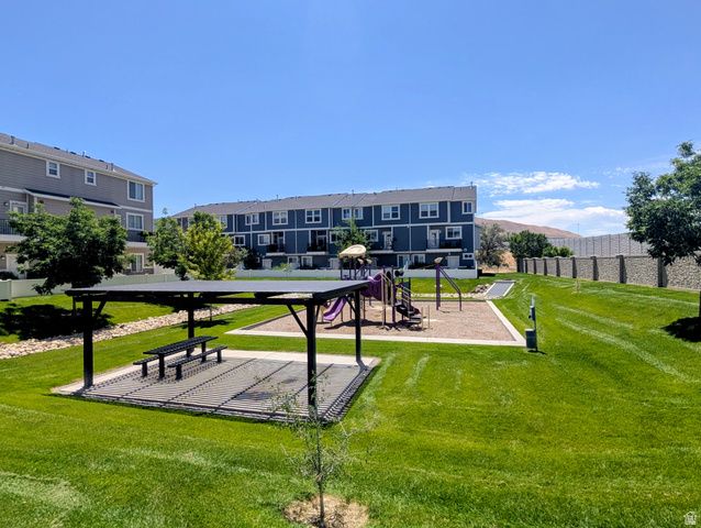 28 E YELLOW CLIFF DR, Draper, UT 84020