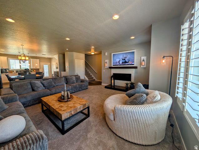 28 E YELLOW CLIFF DR, Draper, UT 84020