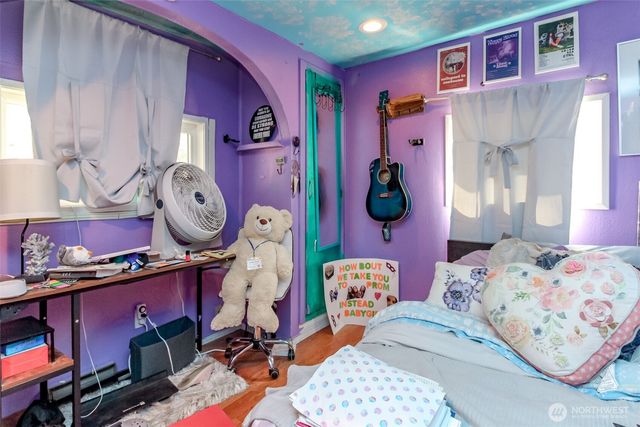 208 F Street SE, Auburn, WA 98002