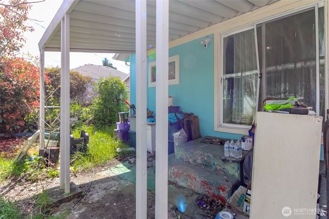 208 F Street SE, Auburn, WA 98002