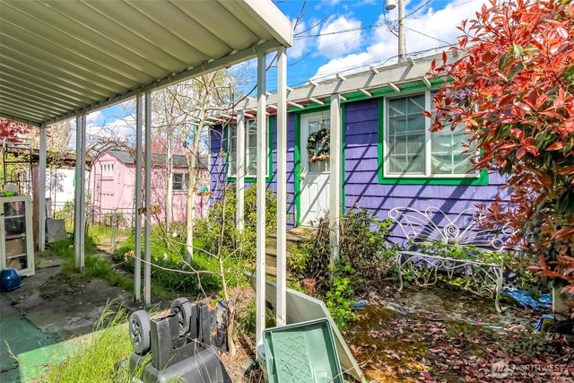 208 F Street SE, Auburn, WA 98002