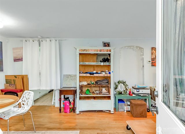 208 F Street SE, Auburn, WA 98002