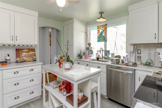 208 F Street SE, Auburn, WA 98002